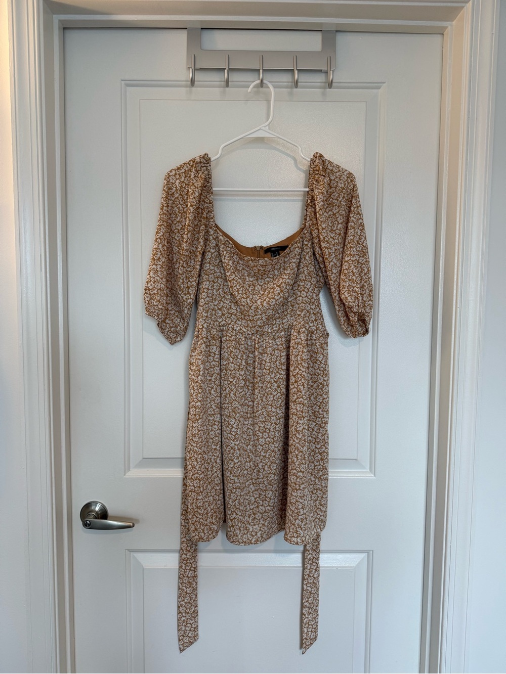 Forever 21 Beige Floral Puff-Sleeve Mini Dress